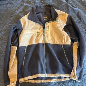 The North Face Men’s Two-Tone Navy and Gray Fleece Denali Jacket